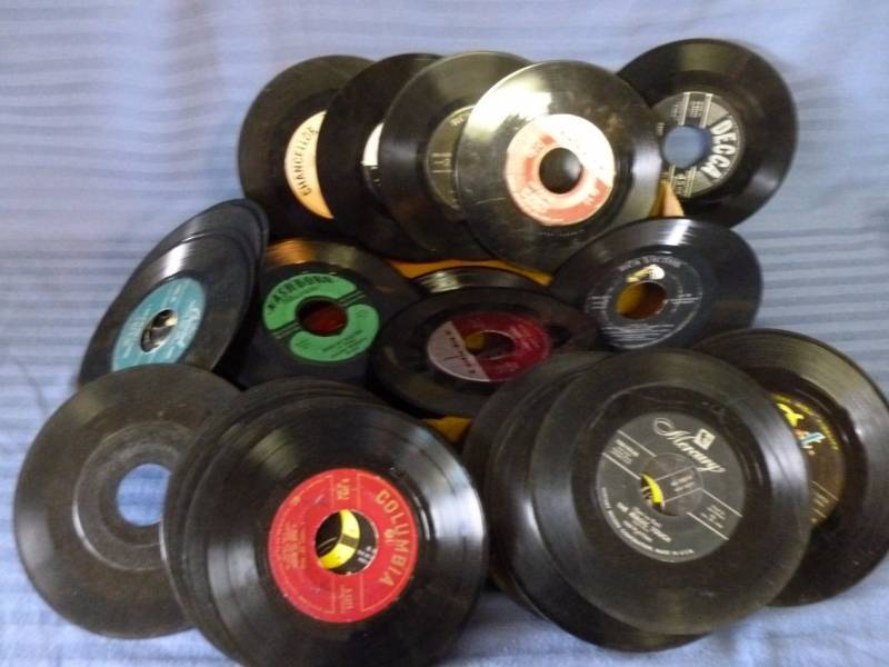 lot 35 image: Collectible 45s Records