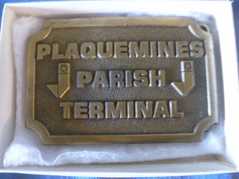 lot 54 image: Collectible Belt Buckle