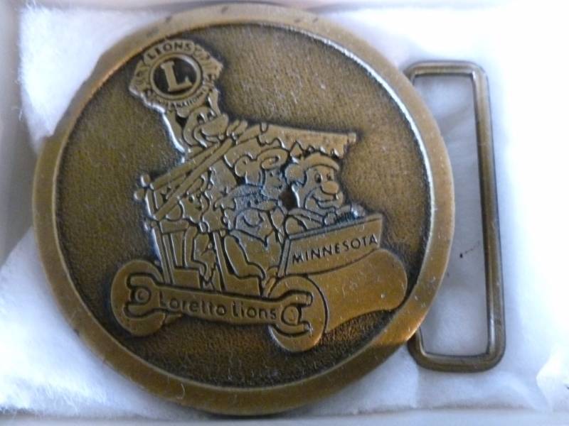 lot 56 image: Collectible Belt Buckle
