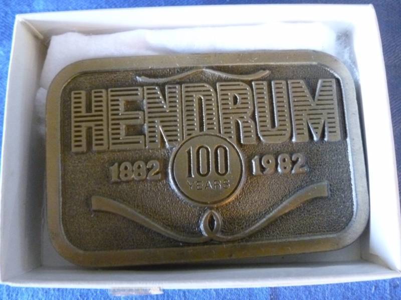 lot 60 image: Collectible Belt Buckle