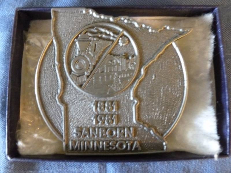 lot 62 image: Collectible Belt Buckle