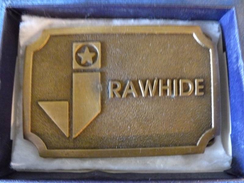 lot 63 image: Collectible Belt Buckle