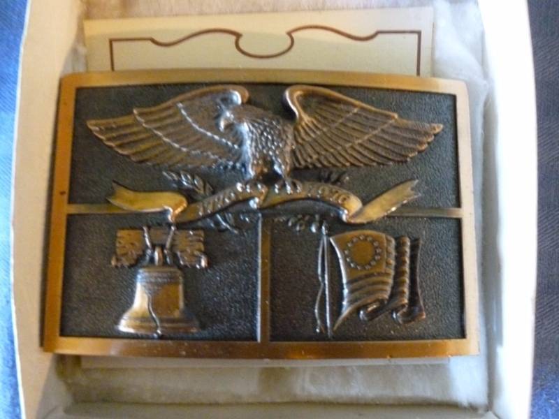 lot 65 image: Collectible Belt Buckle