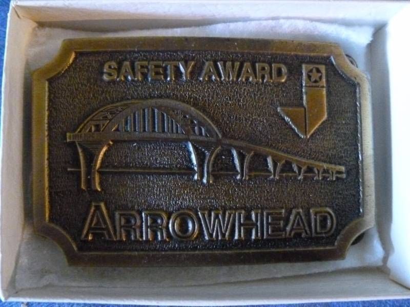 lot 69 image: Collectible Belt Buckle