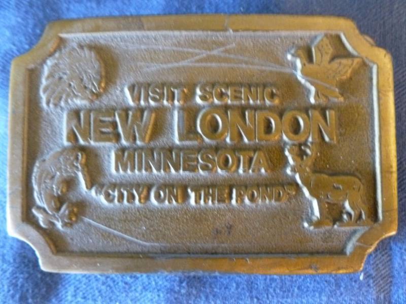 lot 70 image: Collectible Belt Buckle