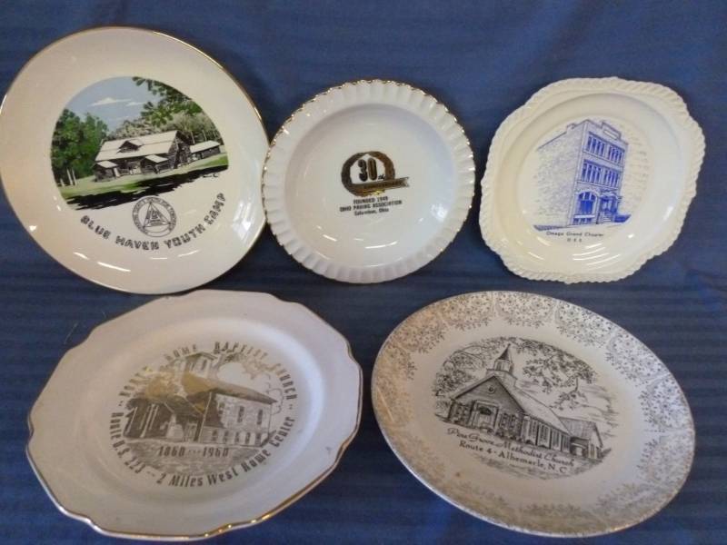 lot 106 image: Advertisement Plates