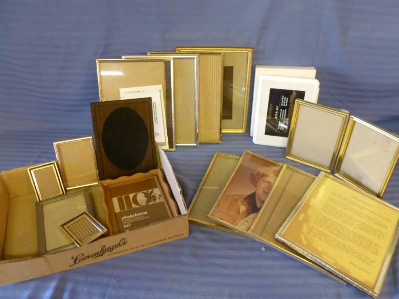 lot 113 image: Picture Frames