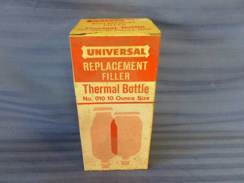 lot 124 image: Vintage Thermos