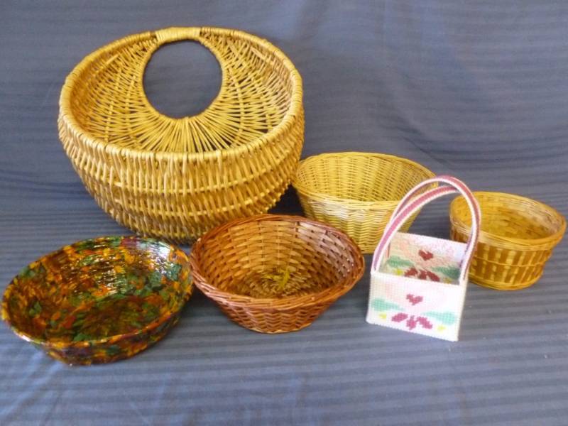 lot 140 image: Baskets