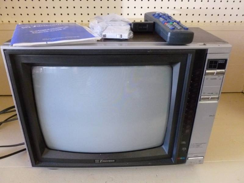 lot 189 image: Emerson T.V