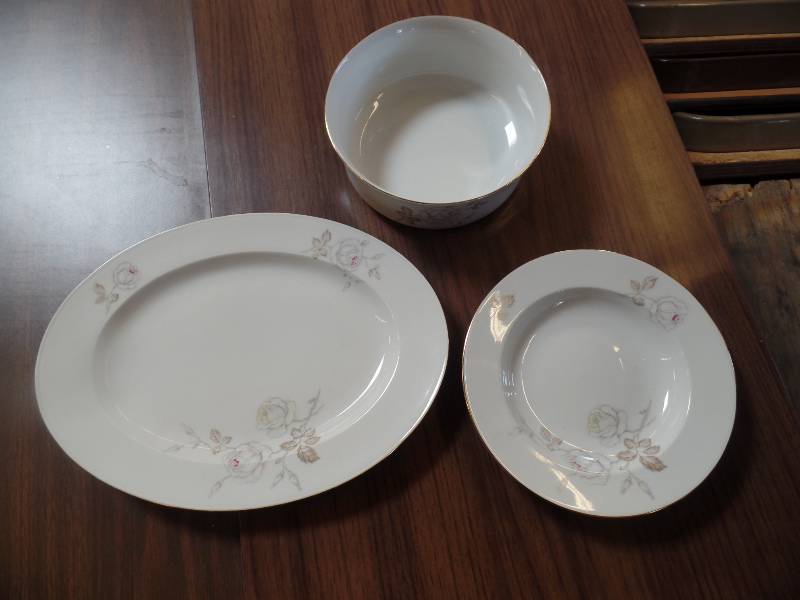 lot 26 image: China