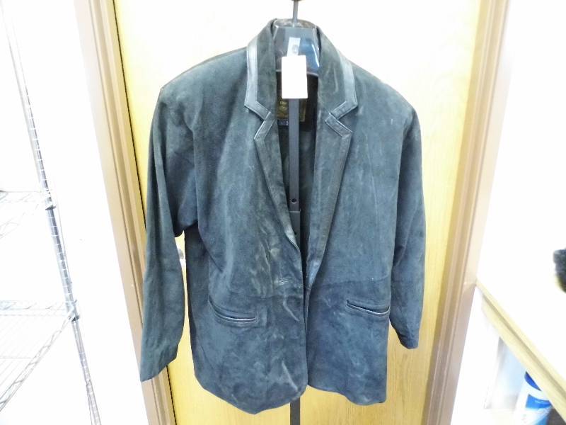 lot 9 image: Comint Suede Jacket