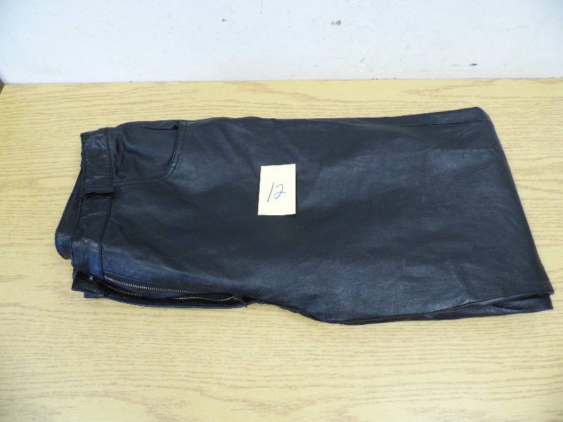 lot 12 image: Metro Style Jacket