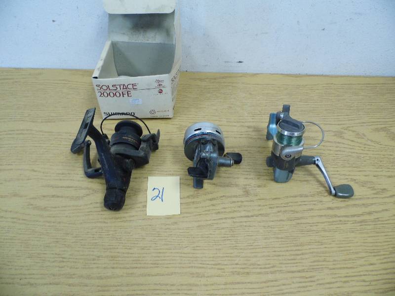 lot 21 image: 3 Fishing Reels