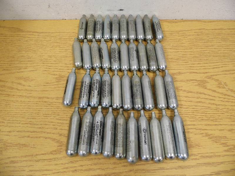 lot 35 image: 40 Crossman CO2 Canisters