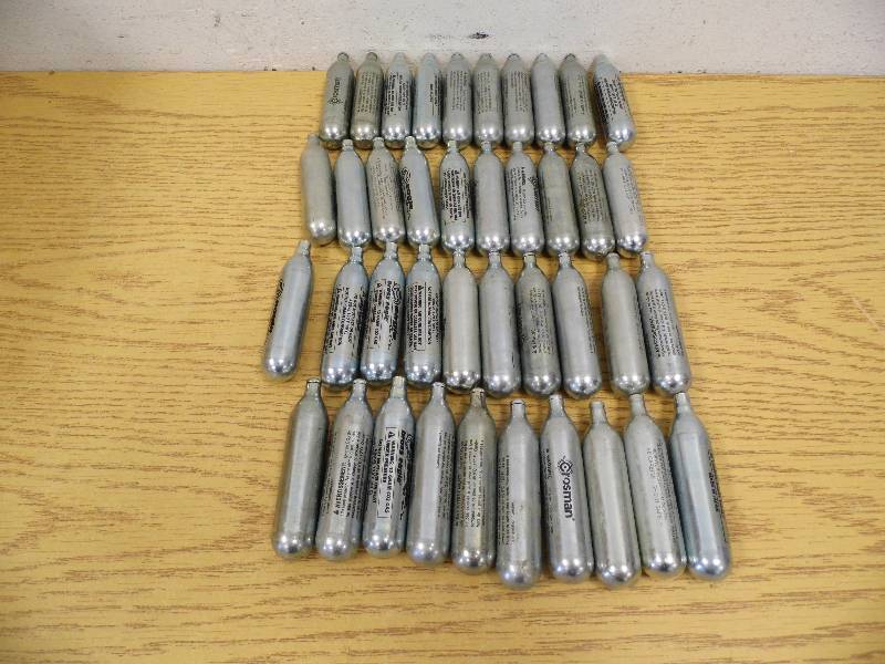 lot 36 image: 40 Crossman CO2 Canisters