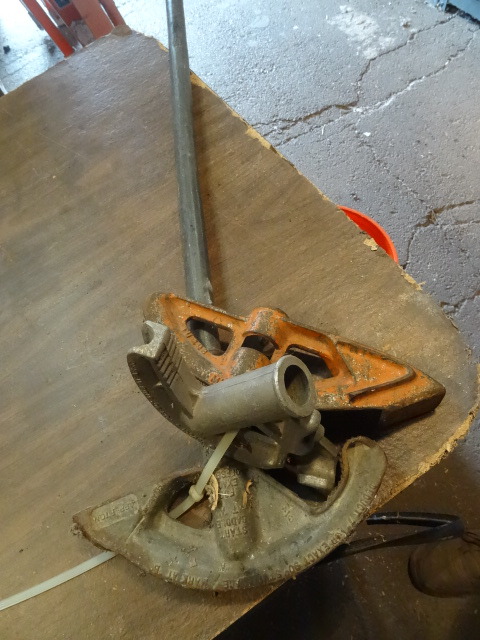 2 - 34 Emt Conduit Benders 1 12