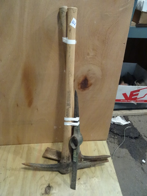 2 Pick Axes & 1 Head