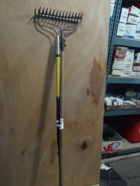 2 Garden Rakes