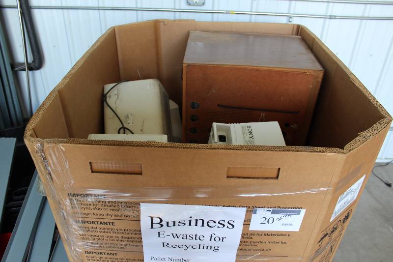 lot 20 image: Gaylord Box Lot of Used Electronics Including CRT Computer Monitors 267lbs Total Weight.