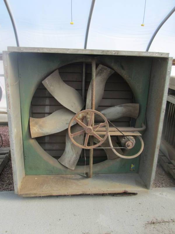 2 Box Fans