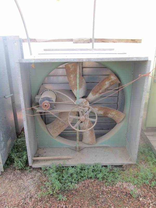 2 Box Fans