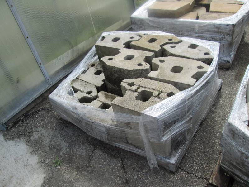 1 Pallet of Keystone Block