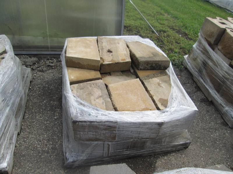 1 Pallet of 4 Tan Keystone Cap