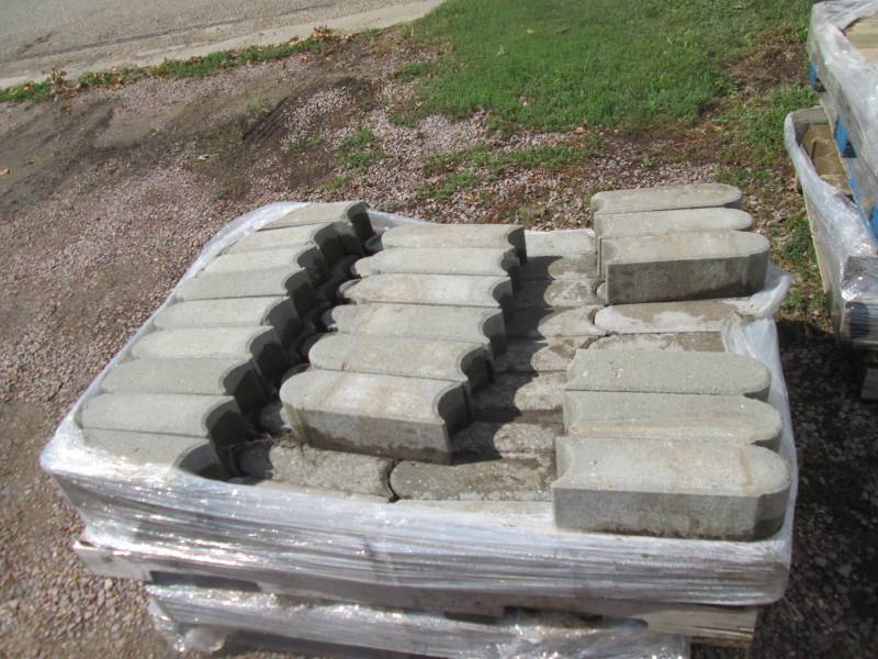 2 Pallets of Bullet Edger