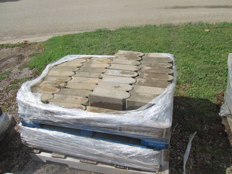 2 Pallets of Bullet Edger