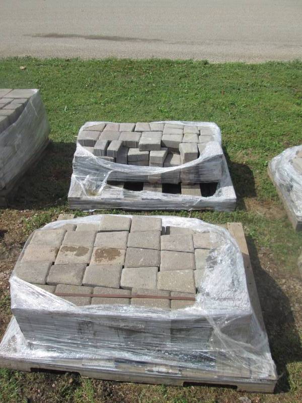 2 Pallets of Circle Pavers