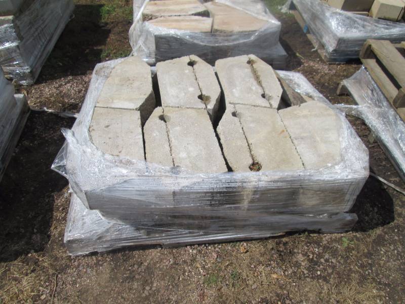 1 Pallet of Versa Lock Fumbled Cap