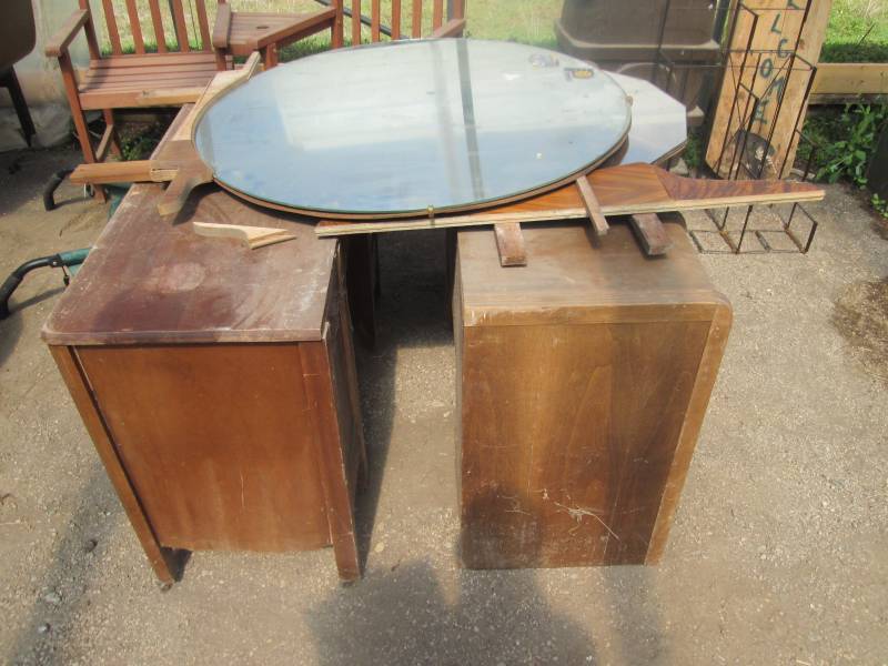 2 Small Old Desks and Mirror