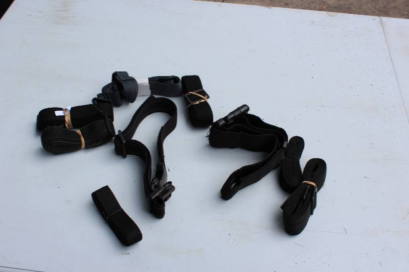 Table Lot of Adjustable Straps.