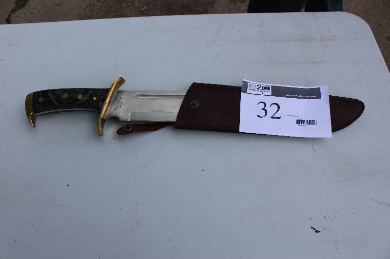 Buck Knife wWooden Grip & Metal Handle Leather Sheath TR65 Surgical Steel Sheath Has Great Seal Of The State Of Oklahoma - 1907 -  On Button Clasp.
