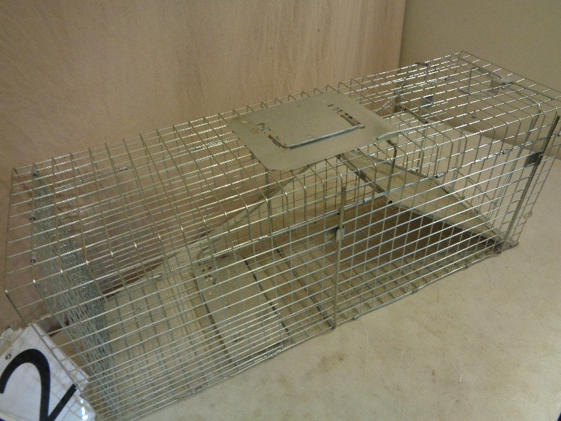 lot 102 image: Live Animal Trap