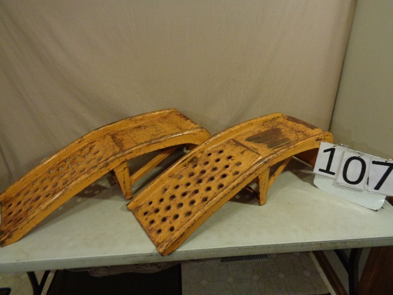 lot 107 image: Steel Car Ramps