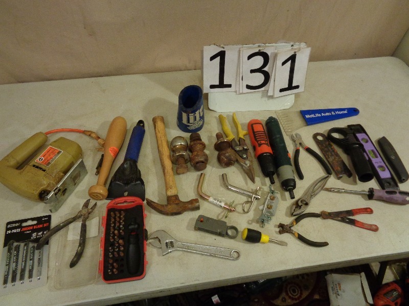 lot 131 image: Assorted Tools