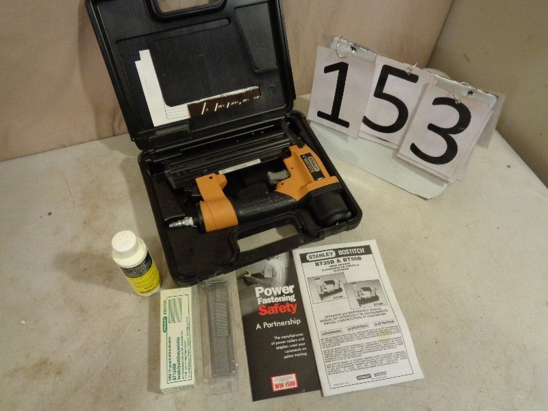 lot 153 image: Bostitch Brad Nailer