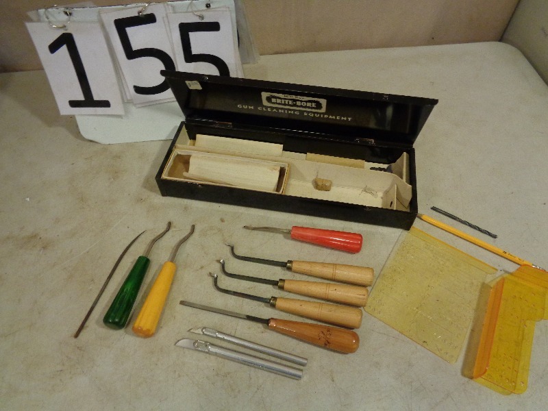 lot 155 image: Small Carving Tools