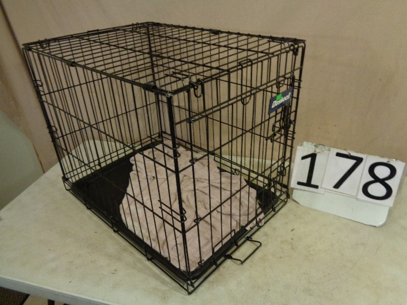 lot 178 image: Fold Up Animal Kennel