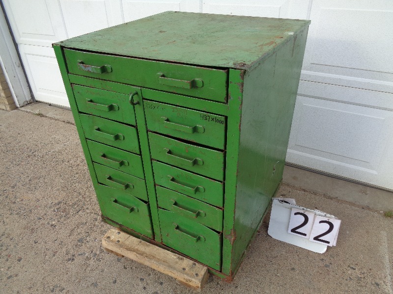 lot 22 image: 11 Drawer Steel Shop Cabinet