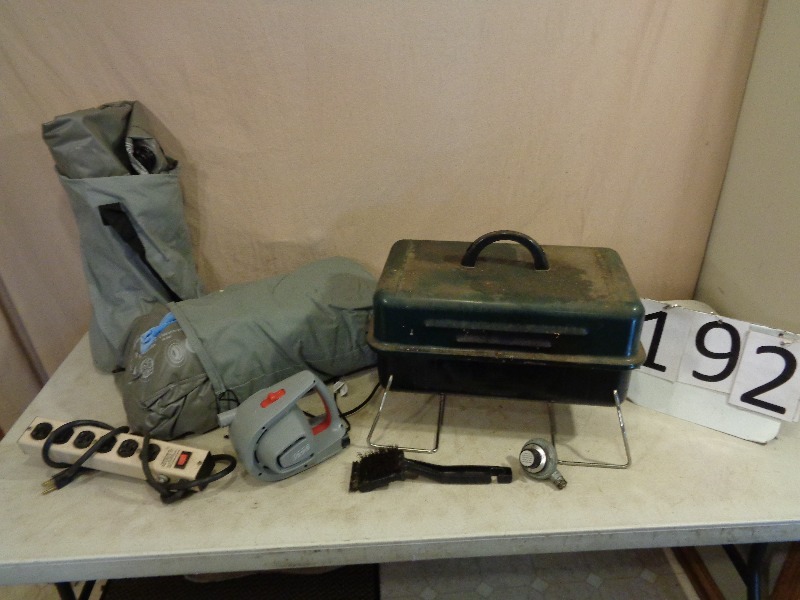 lot 192 image: 2 Air Mattresses and Grill