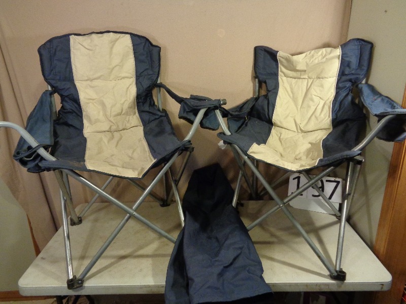 lot 197 image: 2 Bag Chairs