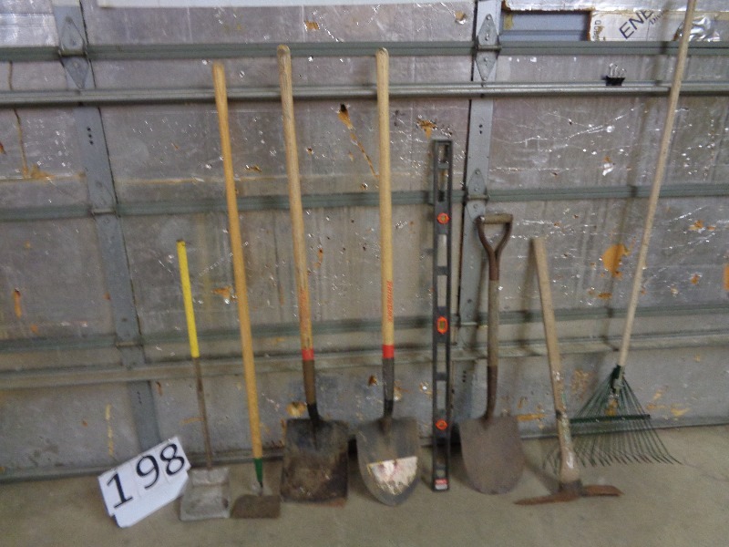 lot 198 image: Long Handle Tools