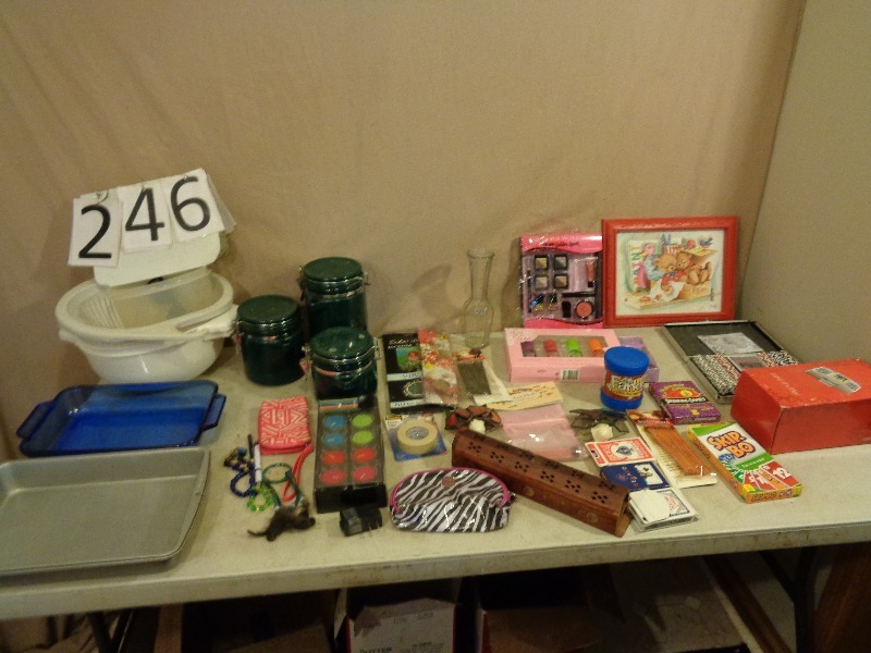 lot 246 image: Household, Kitchen, Games, etc