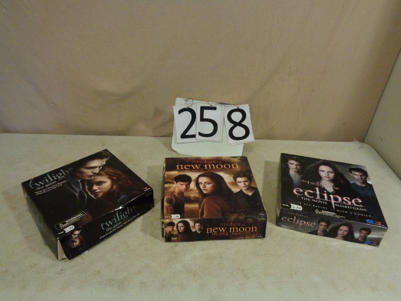 lot 258 image: Twilight Series Games