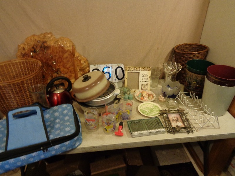 lot 260 image: Home Decor, Disney Glasses, and more