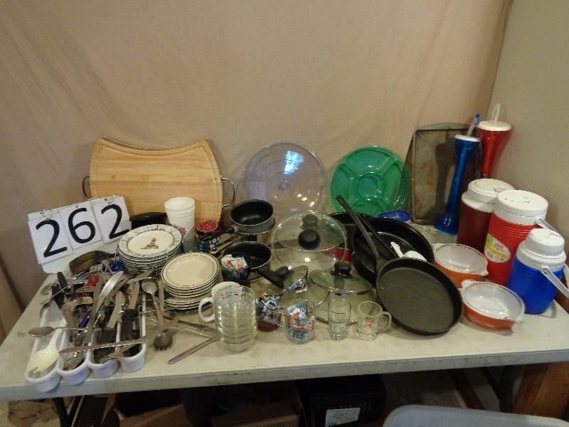 lot 262 image: Thermos, Pyrex, Pans, and More
