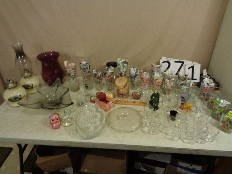 lot 271 image: Beer Glasses, Oil Lamps, Shot Glasses, Decorations, Etc.